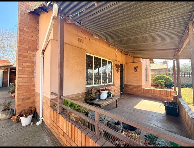 3 BEDROOM HOUSE FOR SALE IN VANDERBIJLPARK CE 1
